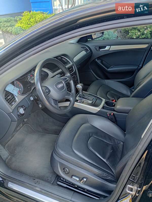 Седан Audi A4 2013 в Києві