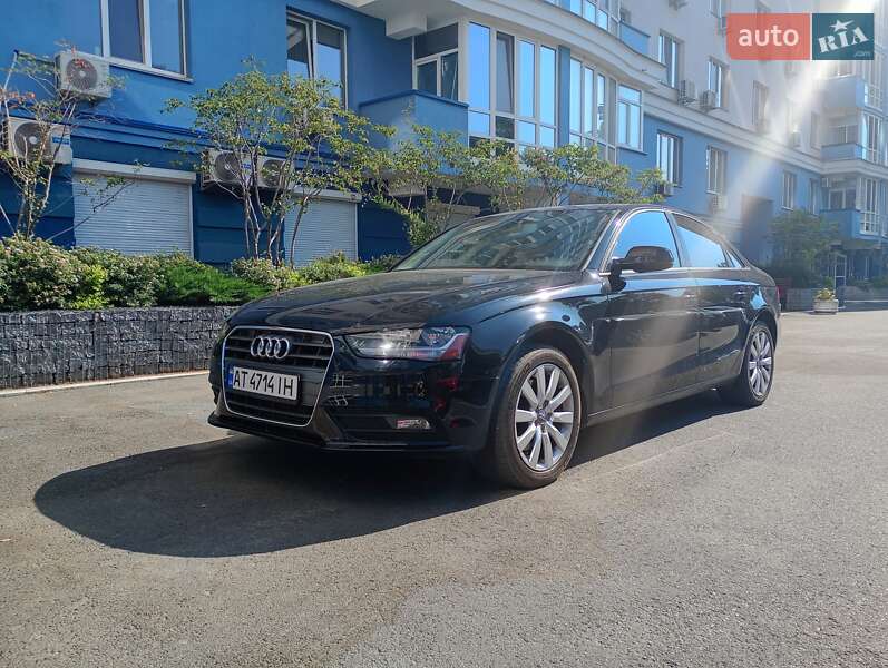 Седан Audi A4 2013 в Києві