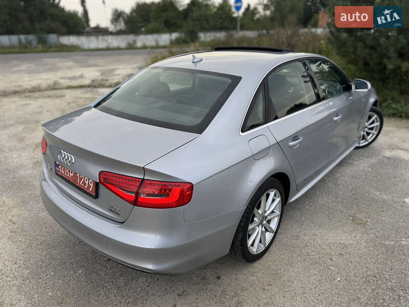 Седан Audi A4 2015 в Самборі