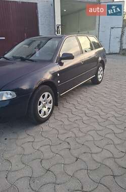 Универсал Audi A4 1996 в 