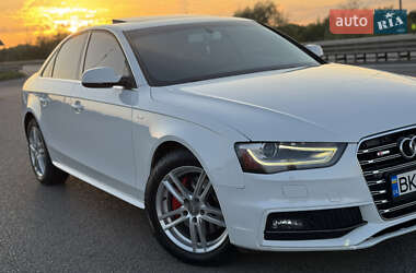 Седан Audi A4 2014 в 