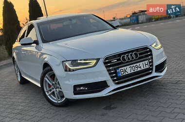 Седан Audi A4 2014 в 
