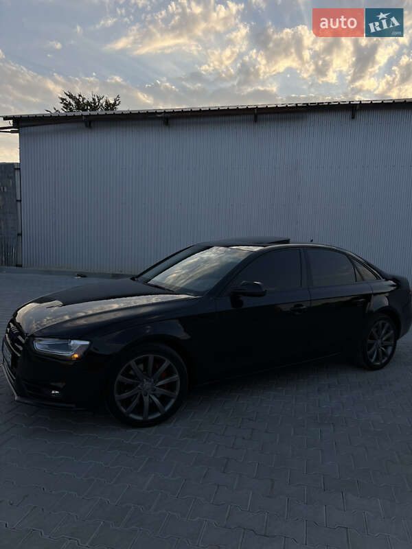Седан Audi A4 2012 в Тернополі