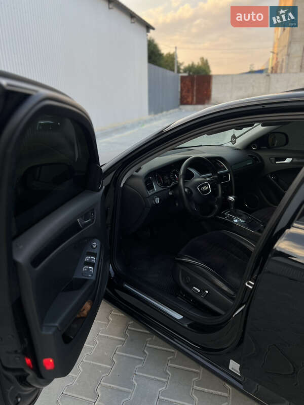 Седан Audi A4 2012 в Тернополі