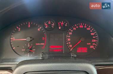 Седан Audi A4 1999 в 