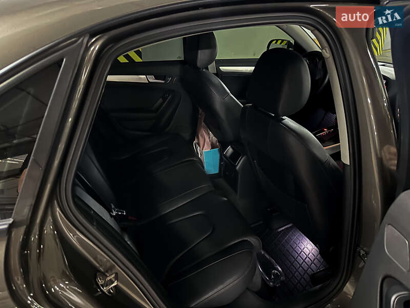 Седан Audi A4 2014 в Одессе