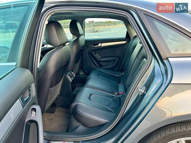 Седан Audi A4 2014 в Киеве