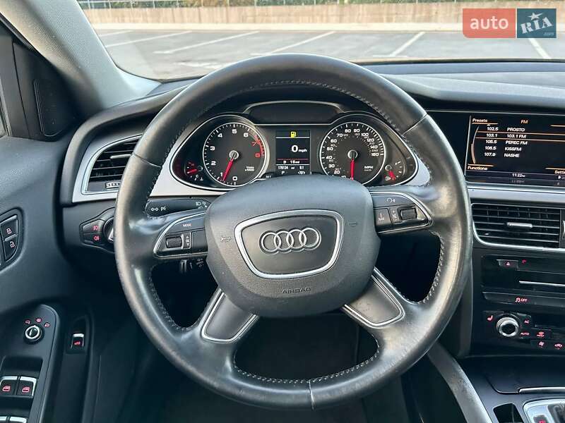 Седан Audi A4 2014 в Киеве