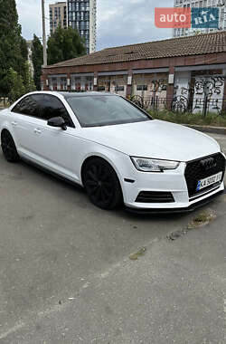 Седан Audi A4 2015 в Киеве