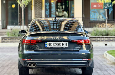 Седан Audi A4 2017 в 