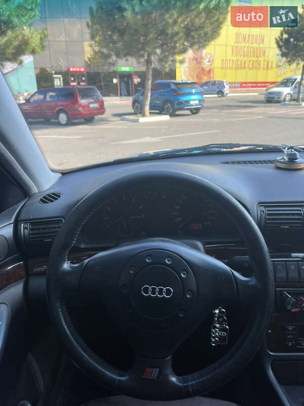 Седан Audi A4 1997 в Ямполе фото 5 Седан Audi A4 1997 в Ямполе