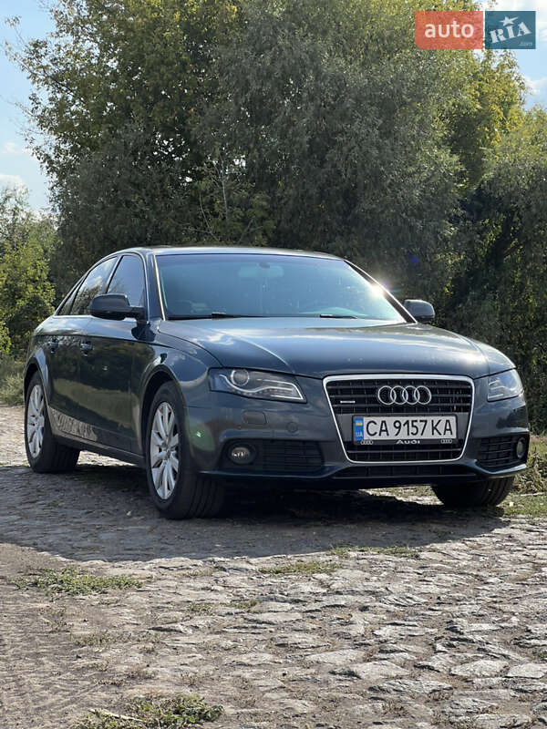 Седан Audi A4 2010 в Чернобае фото Седан Audi A4 2010 в Чернобае
