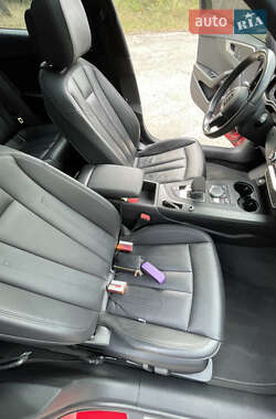 Седан Audi A4 2016 в Днепре