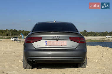 Седан Audi A4 2013 в 