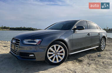 Седан Audi A4 2013 в 