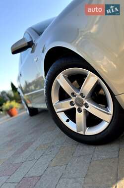 Універсал Audi A4 2004 в 