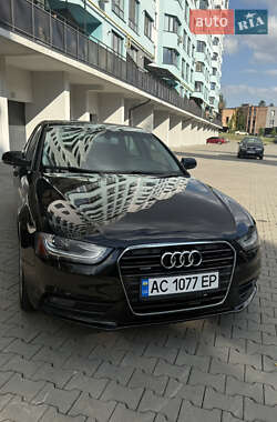 Седан Audi A4 2012 в 