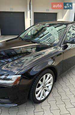 Седан Audi A4 2012 в 