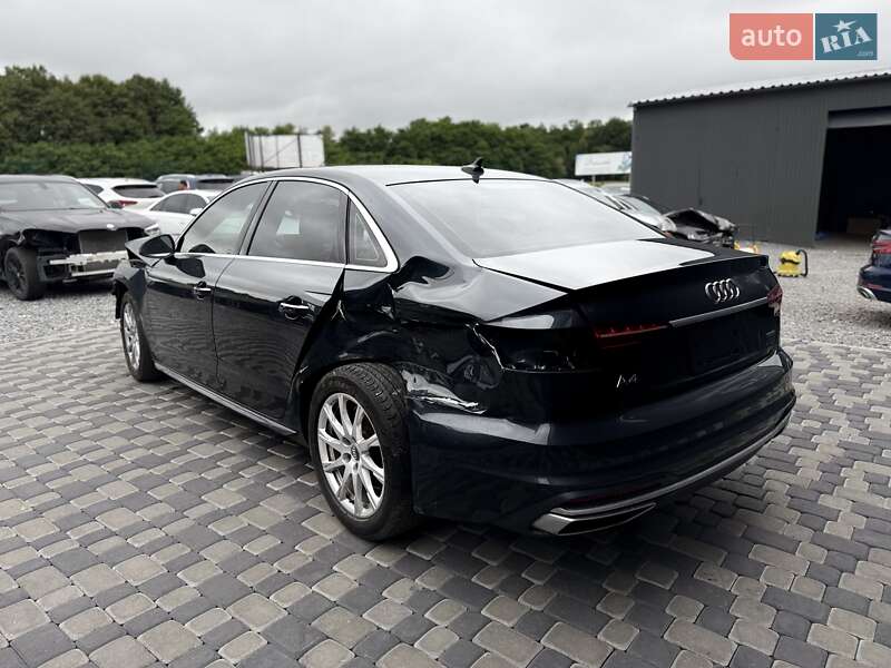 Седан Audi A4 2021 в Львові