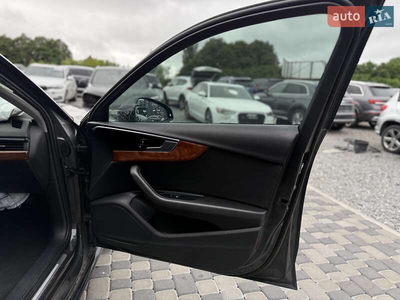 Седан Audi A4 2021 в Львові