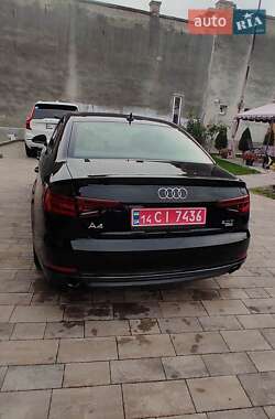 Седан Audi A4 2018 в 