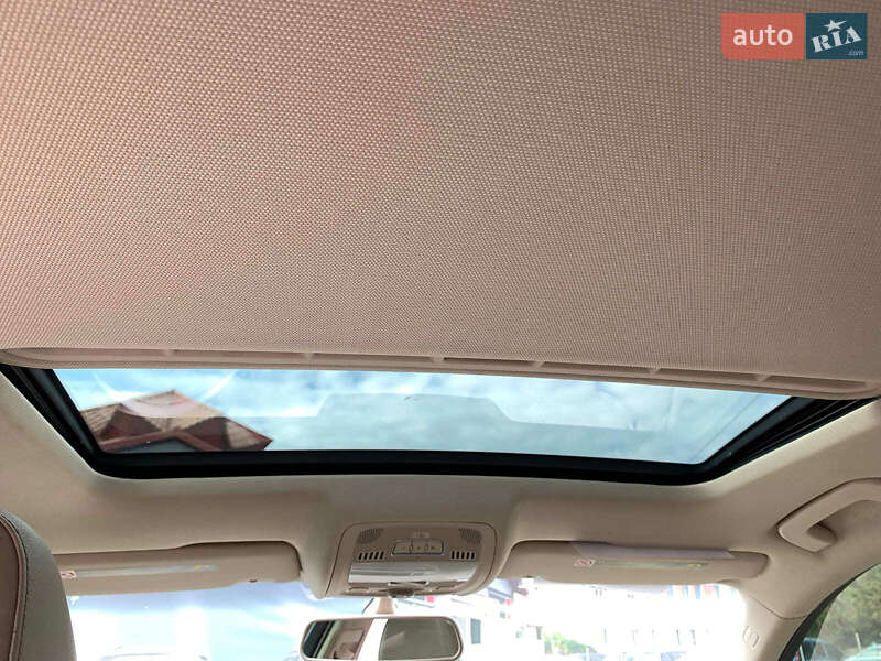 Седан Audi A4 2012 в Виннице