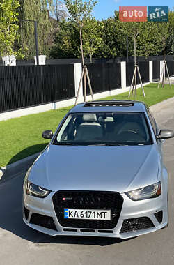 Седан Audi A4 2015 в 