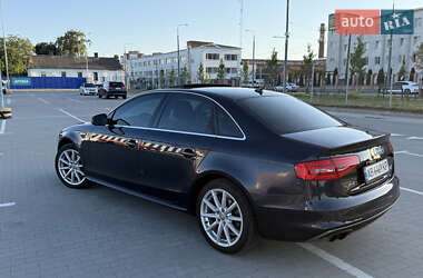 Седан Audi A4 2013 в 