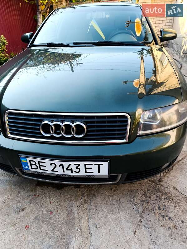 Седан Audi A4 2002 в 