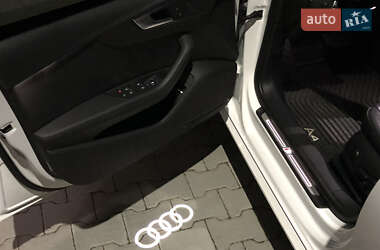 Седан Audi A4 2018 в 