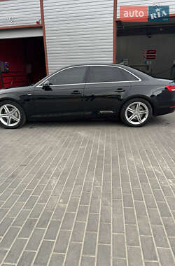 Седан Audi A4 2017 в 