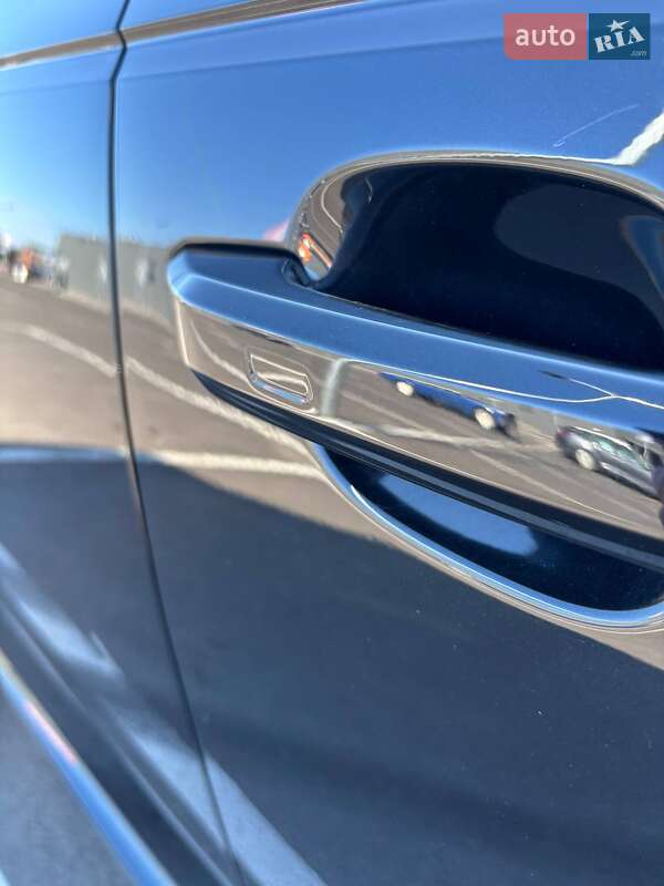 Седан Audi A4 2016 в Киеве