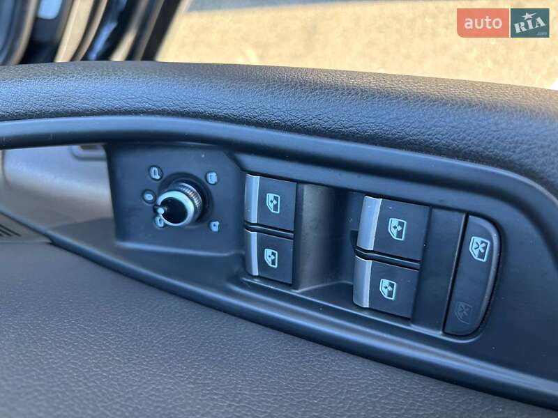 Седан Audi A4 2016 в Киеве