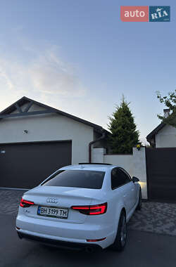 Седан Audi A4 2015 в 