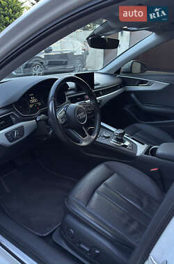 Седан Audi A4 2015 в 