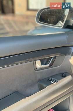 Седан Audi A4 2003 в 