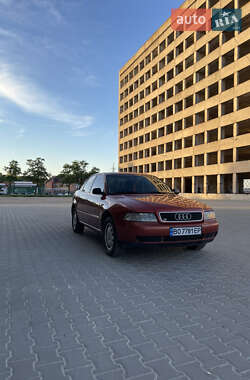 Седан Audi A4 1995 в 