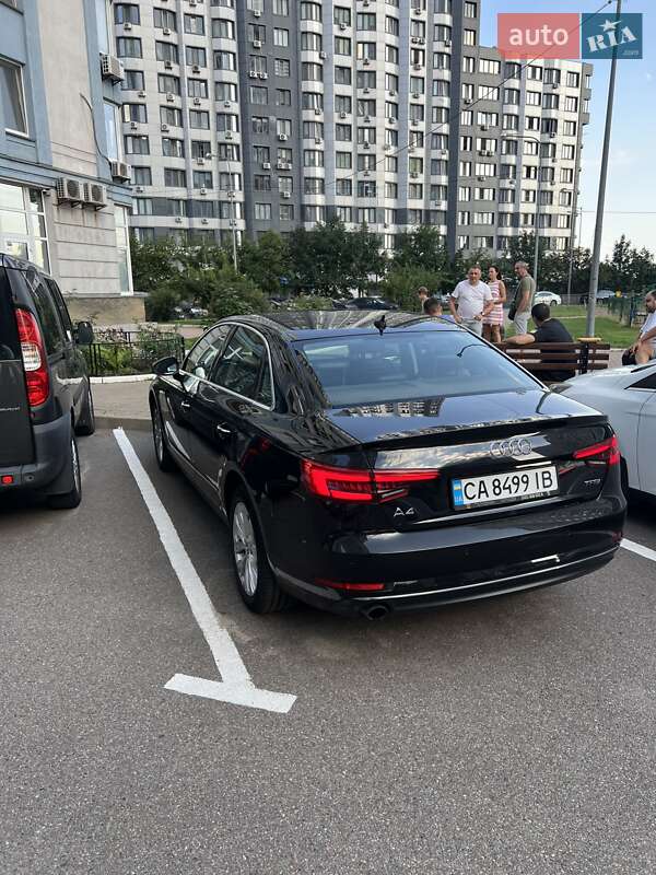 Седан Audi A4 2015 в Киеве