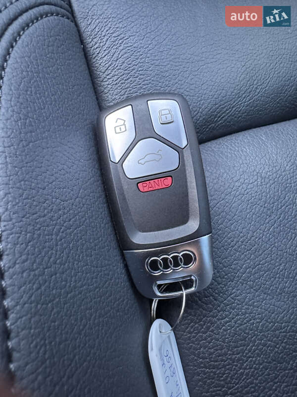 Седан Audi A4 2017 в Виноградове