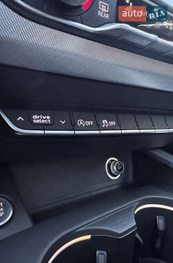 Седан Audi A4 2017 в 