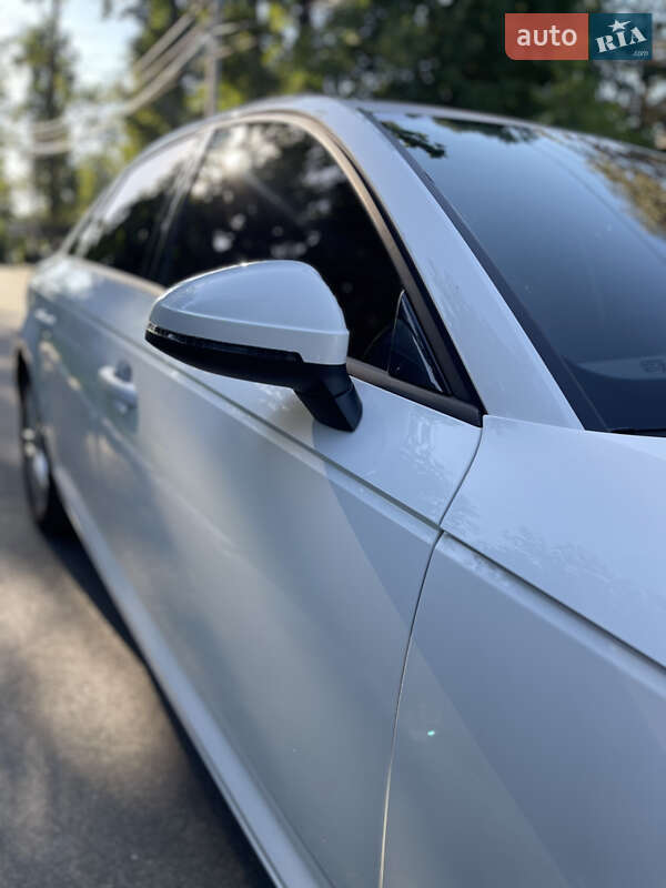 Седан Audi A4 2015 в Ирпене