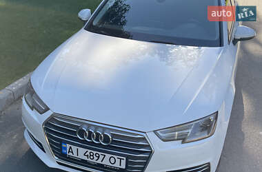 Седан Audi A4 2015 в 