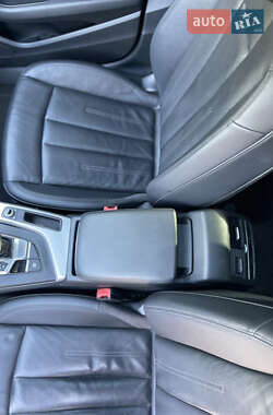 Седан Audi A4 2015 в 