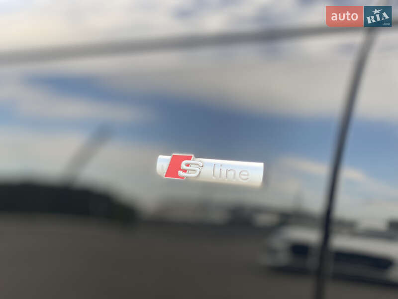 Седан Audi A4 2019 в Луцке