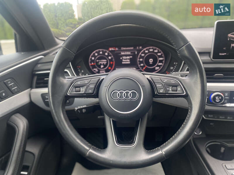 Седан Audi A4 2019 в Луцке