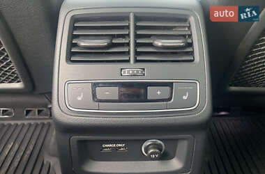 Седан Audi A4 2019 в 