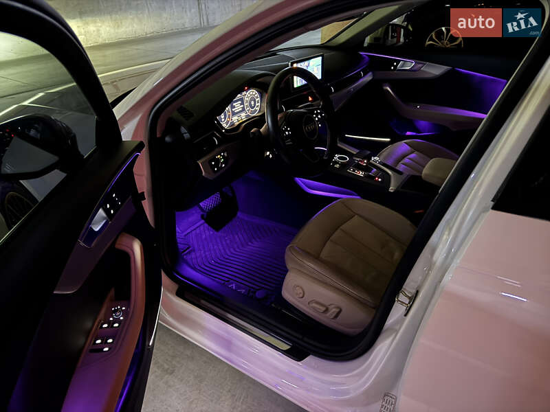 Седан Audi A4 2016 в Киеве