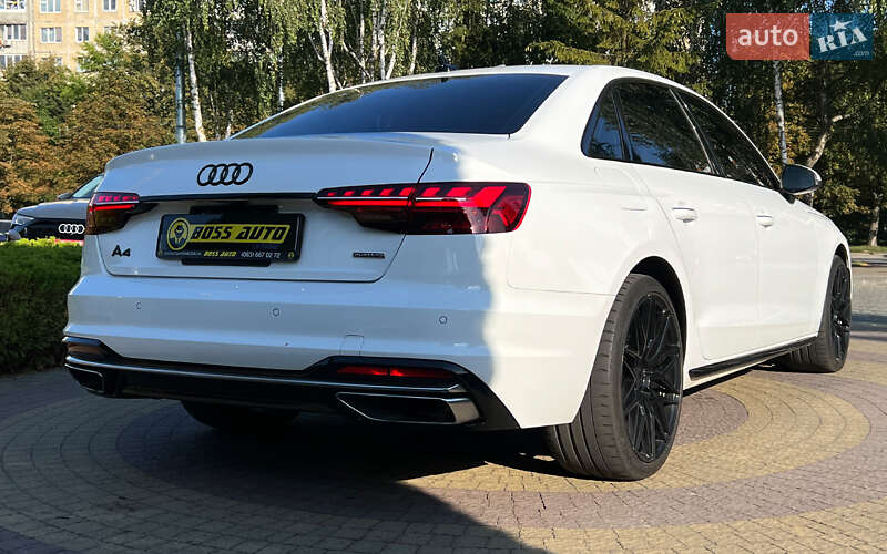 Седан Audi A4 2023 в Львове