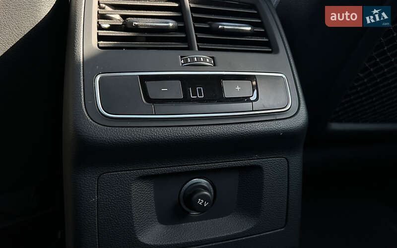 Седан Audi A4 2023 в Львове