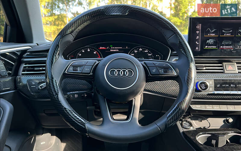 Седан Audi A4 2023 в Львове